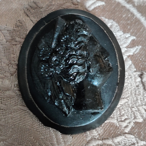 Antique Victorian Whitby Jet Bog Oak Mourning Brooch - Picture 2 of 16